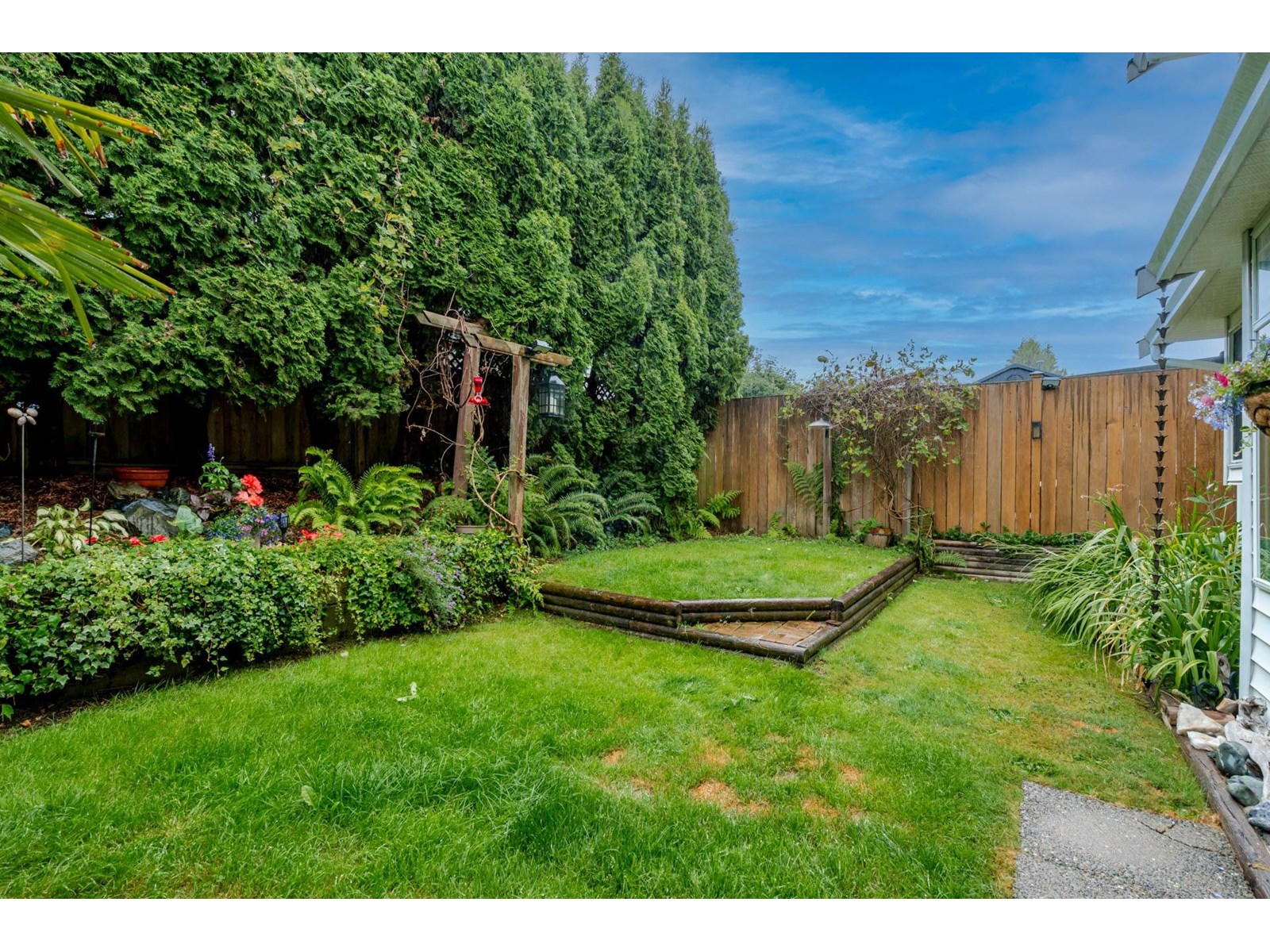 Photo 10 of 26636 30 Avenue, Langley BC