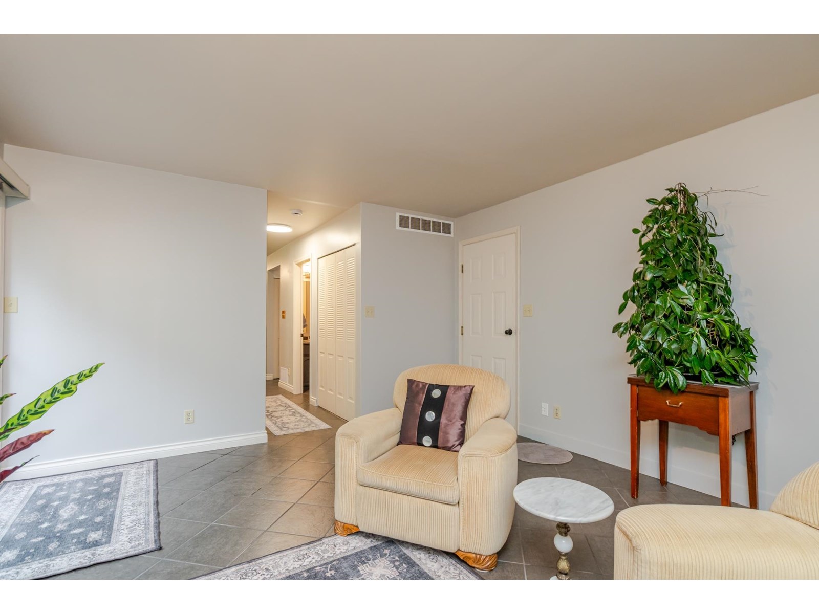 Photo 14 of 26636 30 Avenue, Langley BC