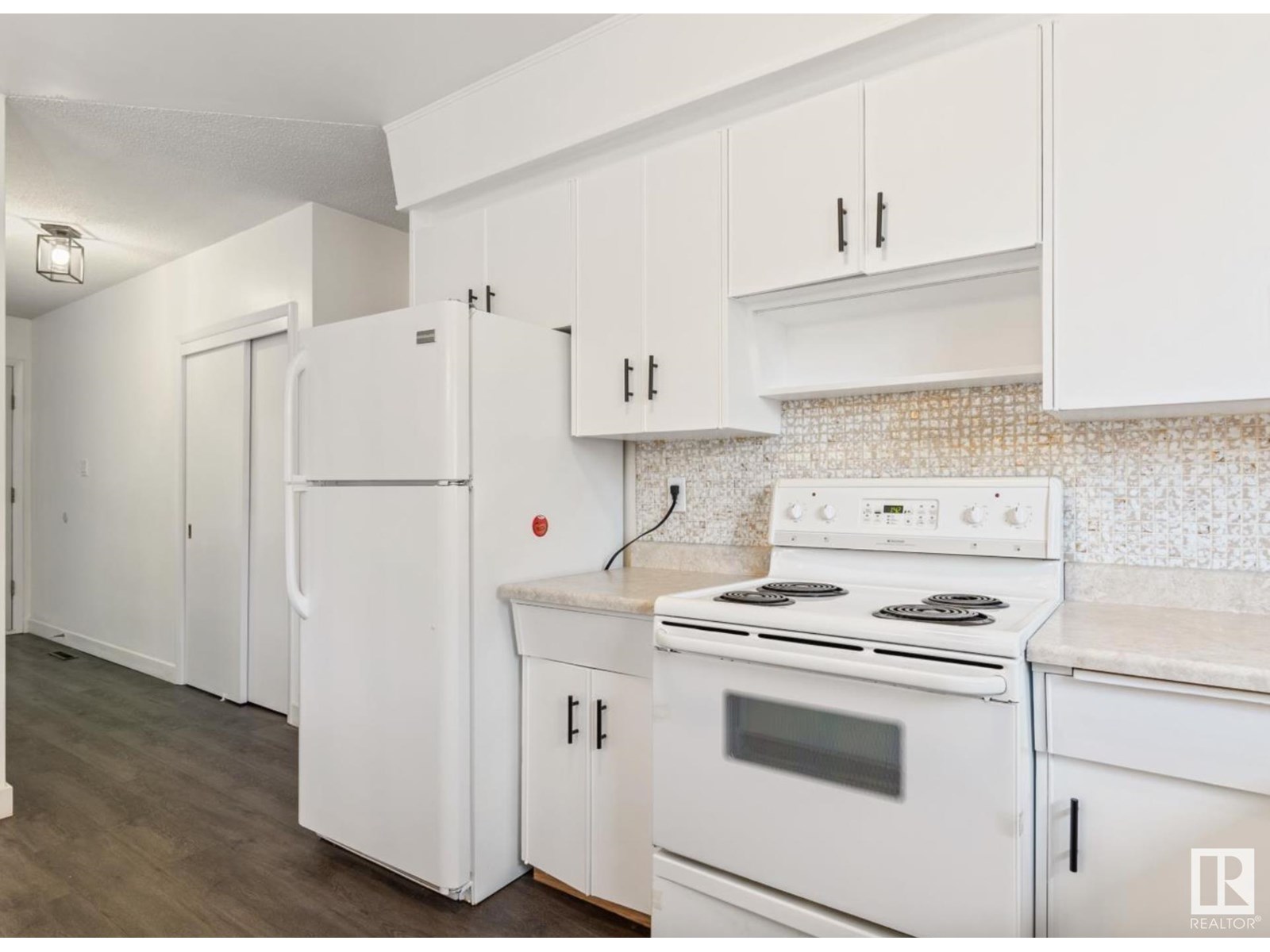Photo 19 of 12416 77 Street Nw, Edmonton AB