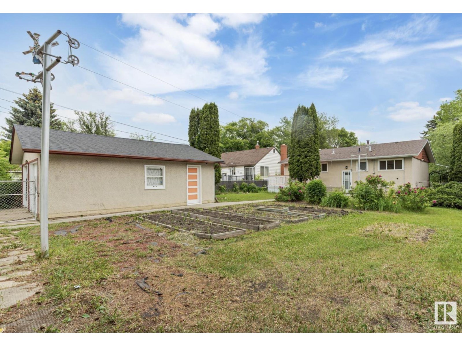 Photo 45 of 12416 77 Street Nw, Edmonton AB
