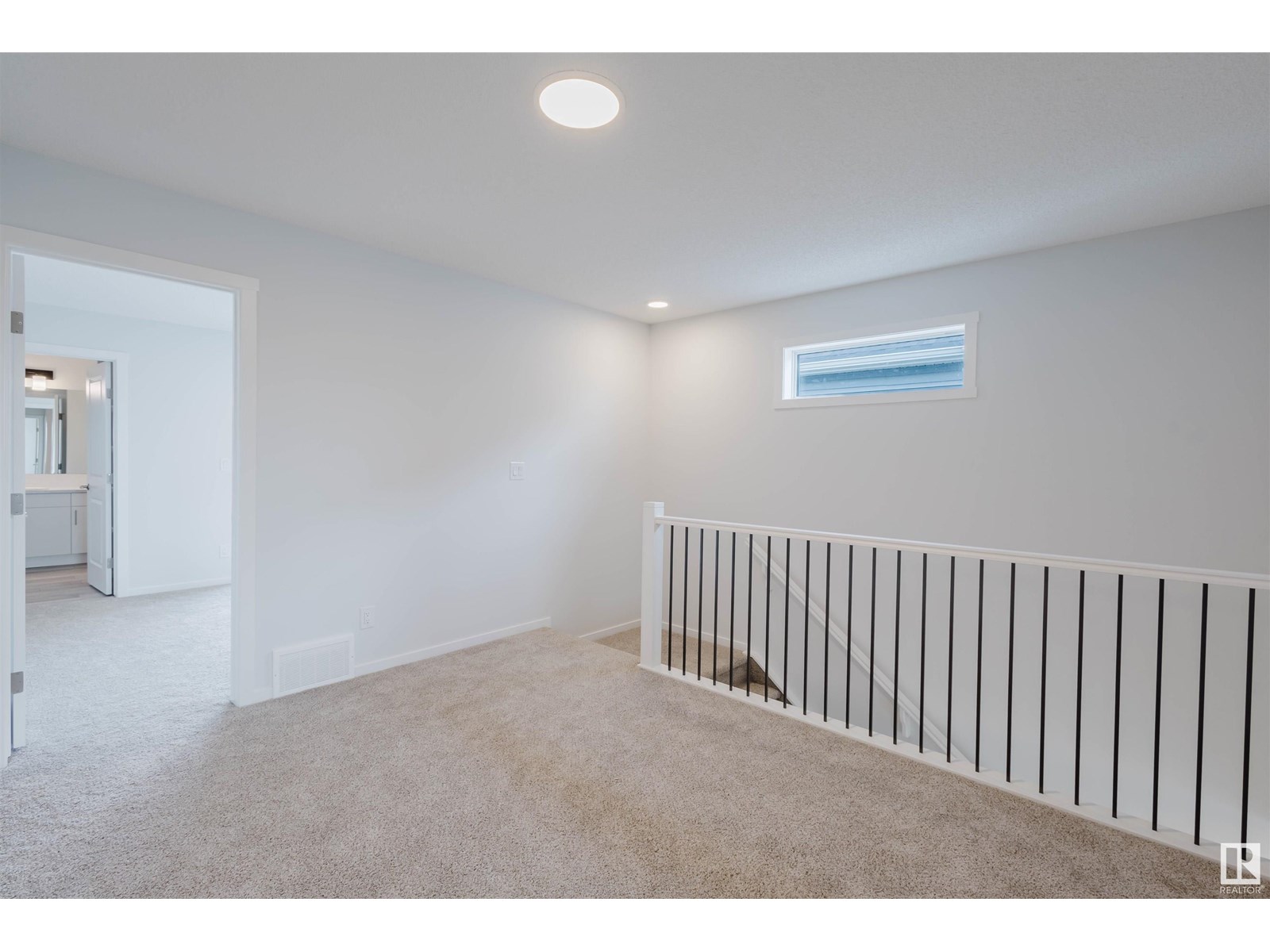 Photo 20 of 1026 Hearthstone Bv, Sherwood Park AB