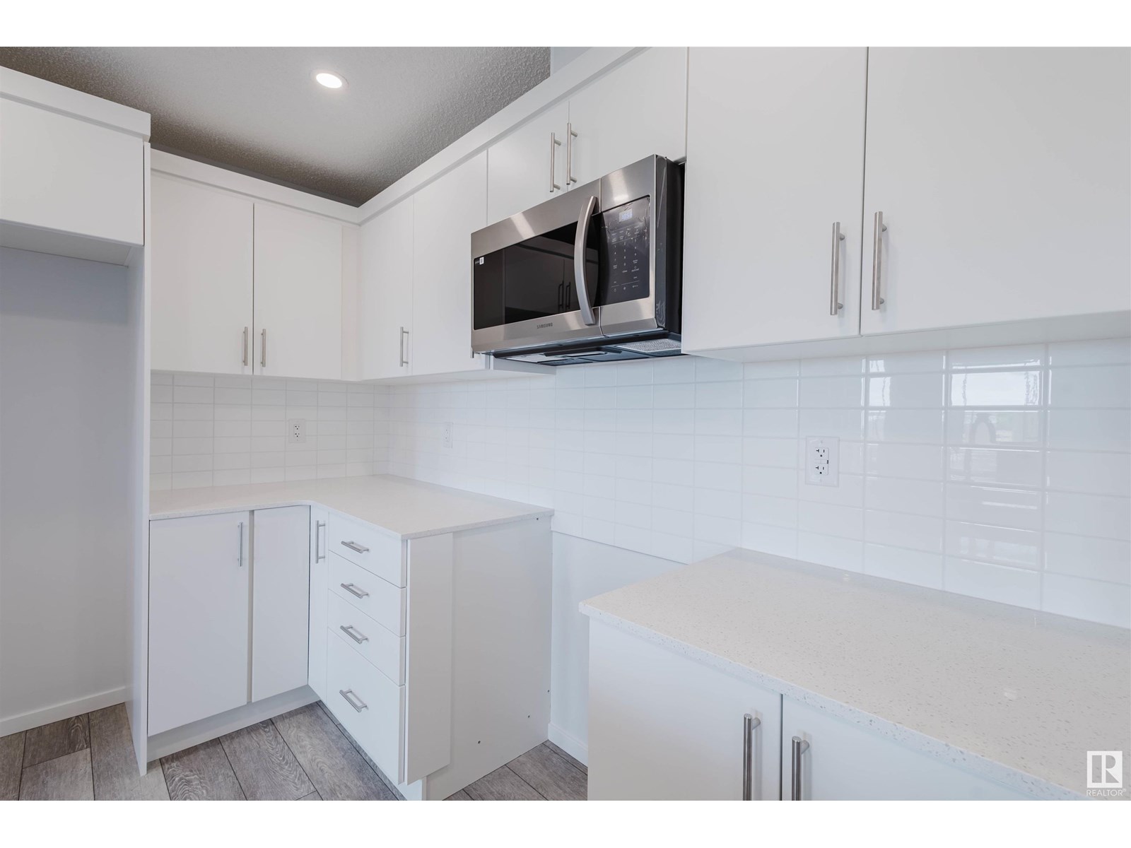 Photo 7 of 1026 Hearthstone Bv, Sherwood Park AB