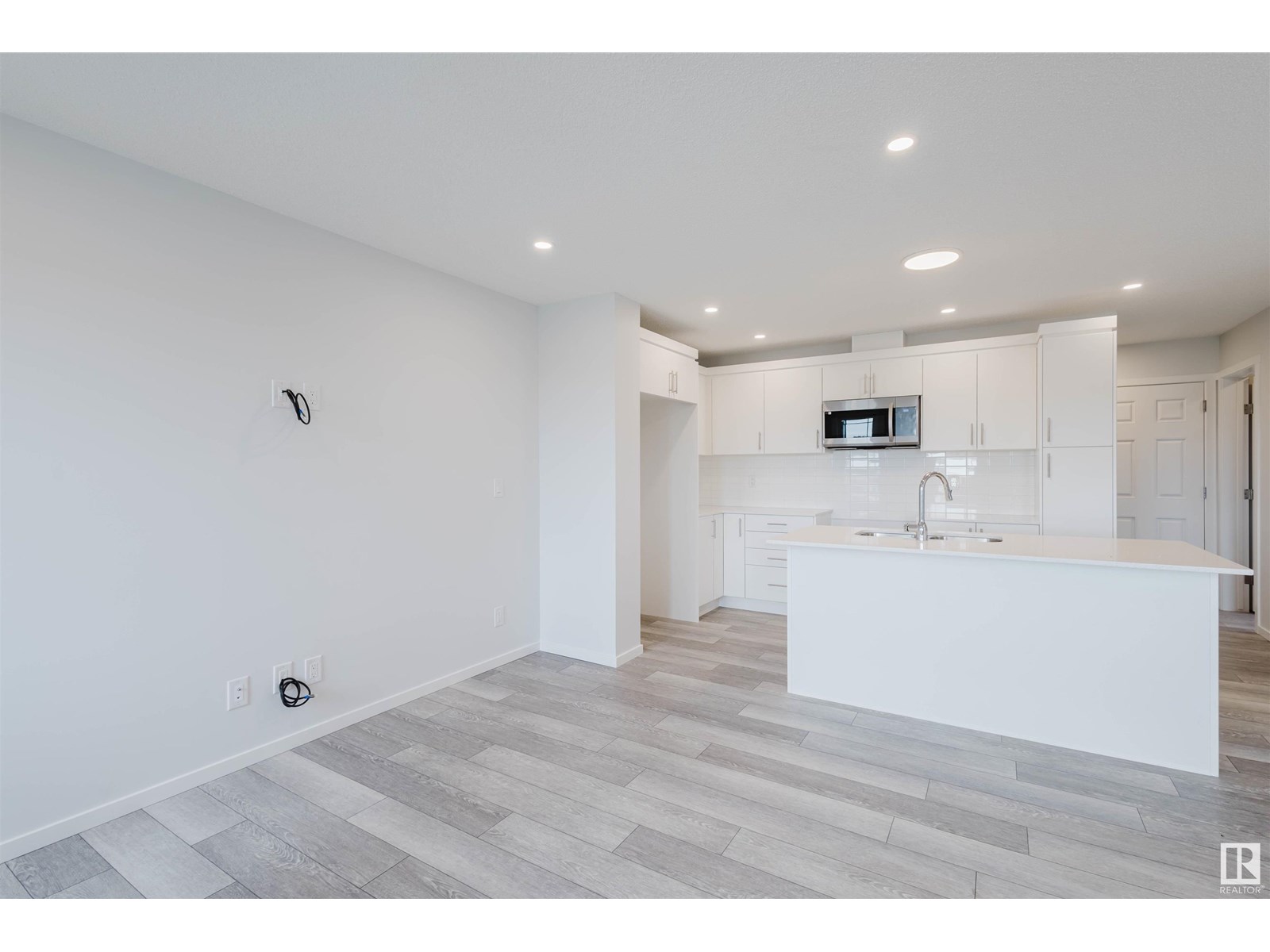 Photo 12 of 1026 Hearthstone Bv, Sherwood Park AB