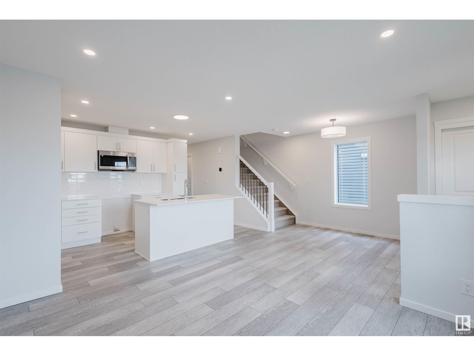 Photo 11 of 1026 Hearthstone Bv, Sherwood Park AB