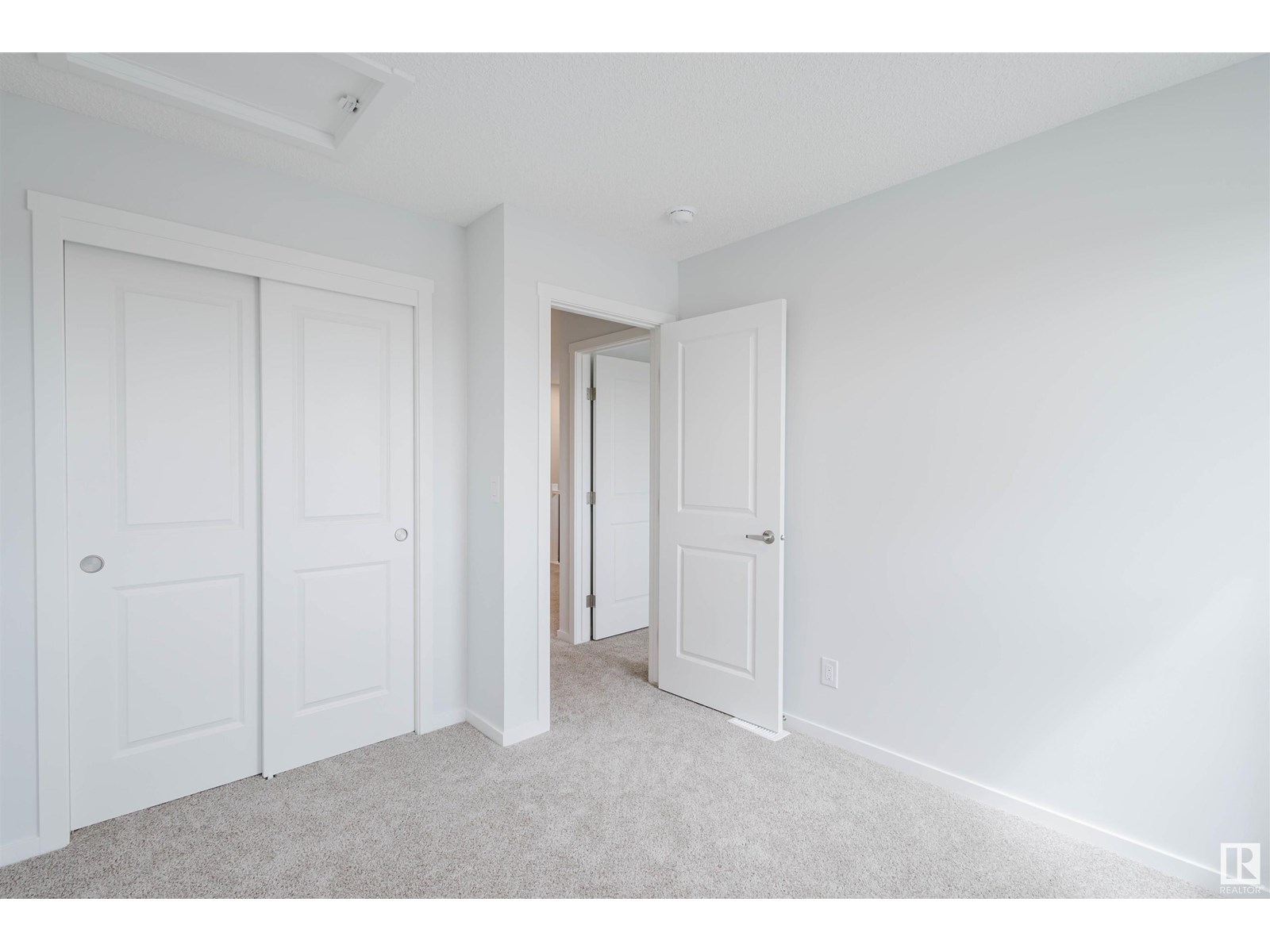 Photo 19 of 1026 Hearthstone Bv, Sherwood Park AB
