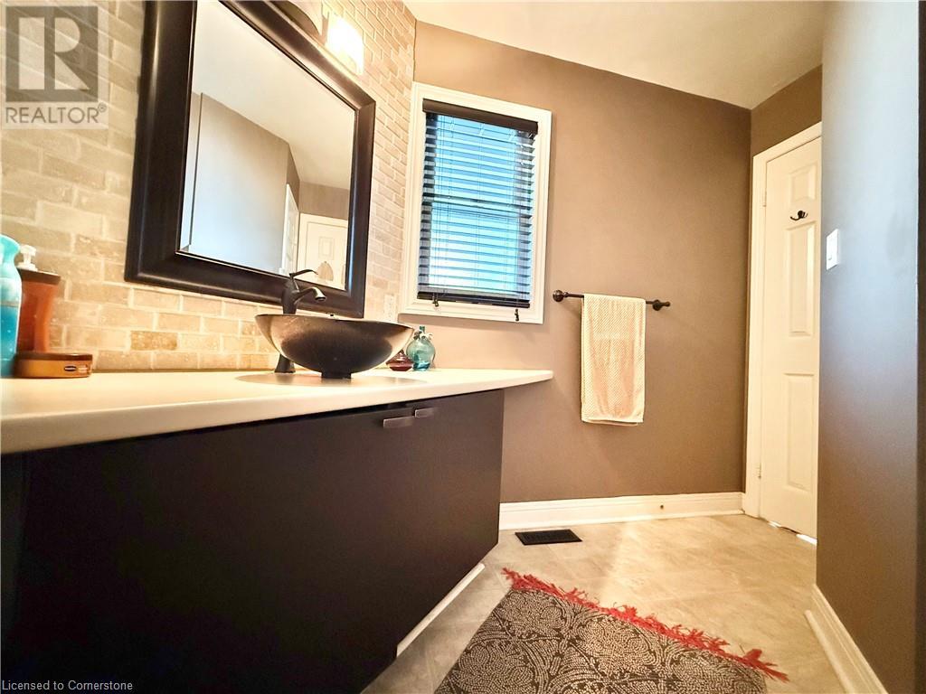 Photo 33 of 1220 Thorpe Road Unit 214, Burlington ON