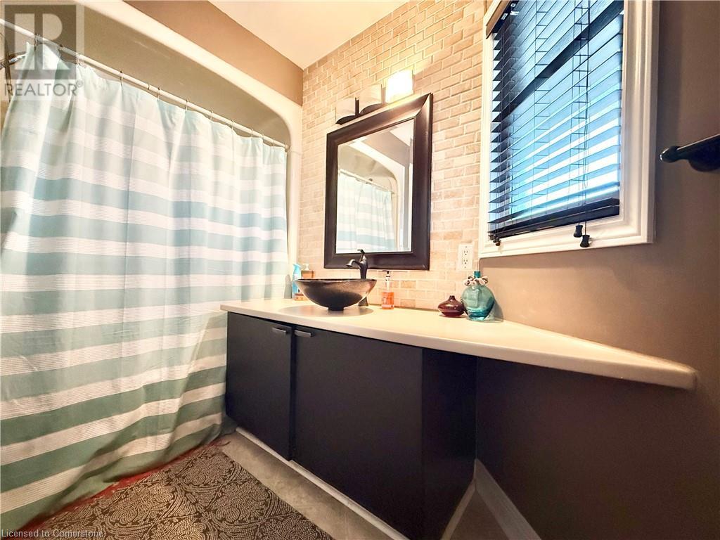 Photo 34 of 1220 Thorpe Road Unit 214, Burlington ON
