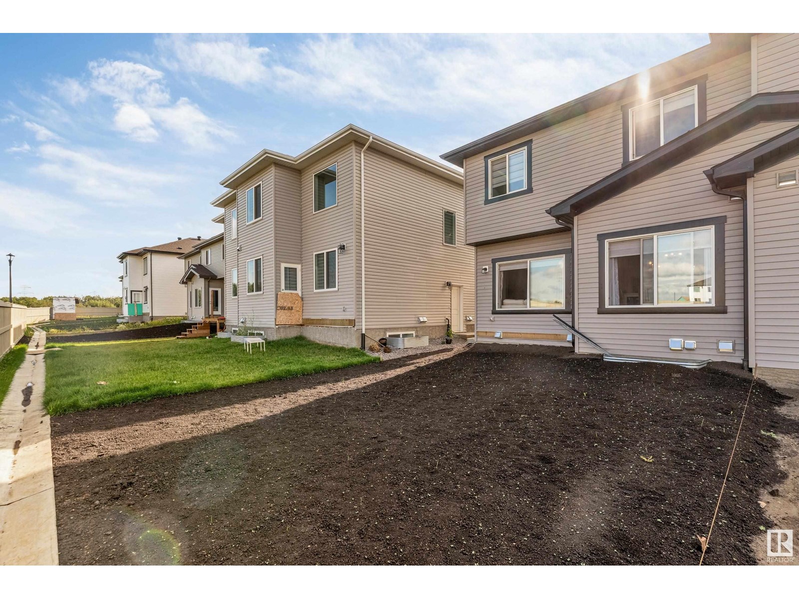 Photo 6 of 1411 12 St Nw, Edmonton AB