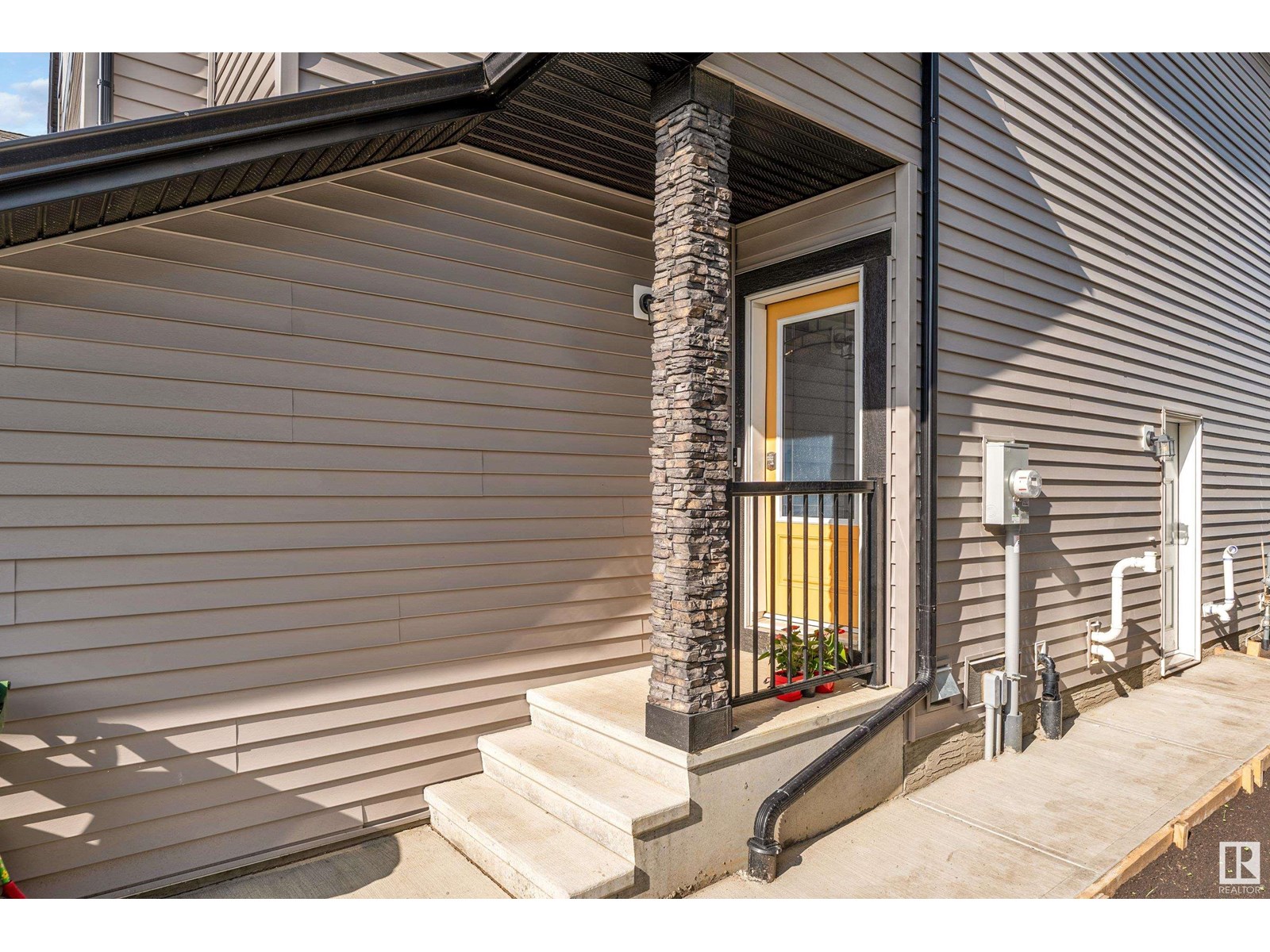 Photo 33 of 1411 12 St Nw, Edmonton AB
