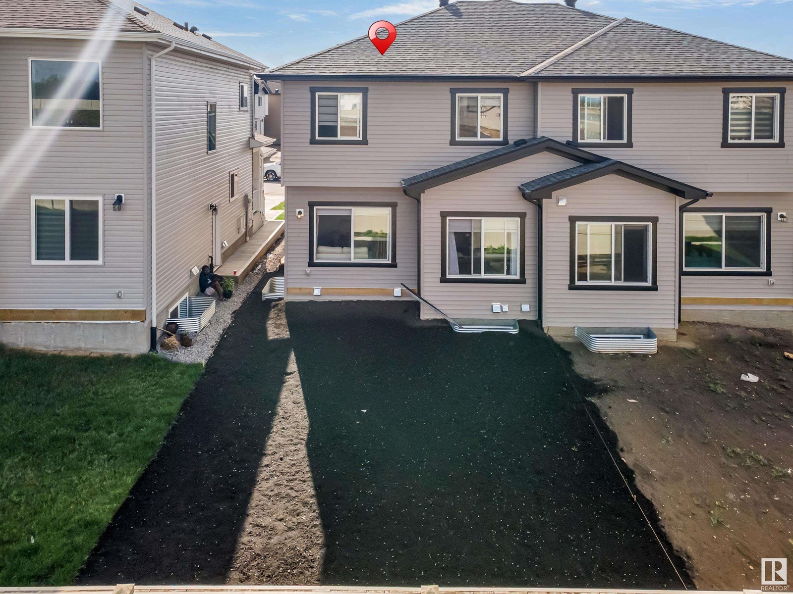 Photo 8 of 1411 12 St Nw, Edmonton AB