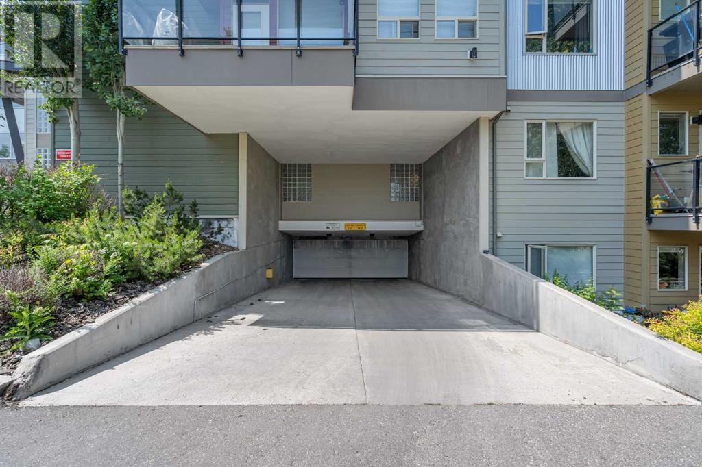 Single Family House for Sale in    Street NE Highland Park Calgary 