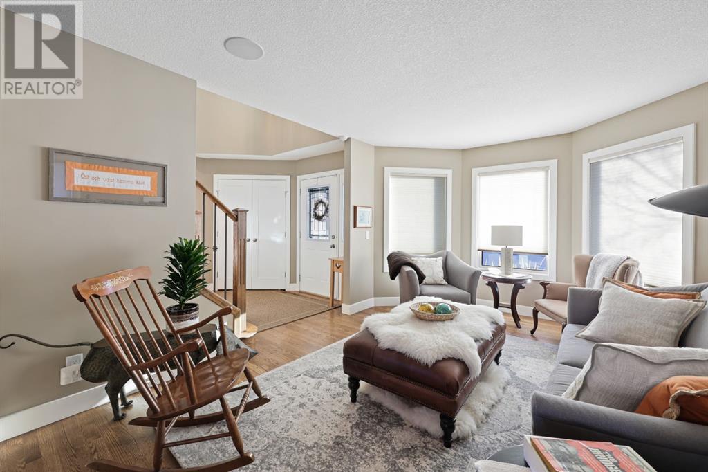 Single Family House for Sale in  Valley Springs Road NW Valley Ridge Calgary 