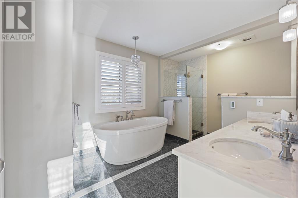 Single Family House for Sale in  Valley Springs Road NW Valley Ridge Calgary 