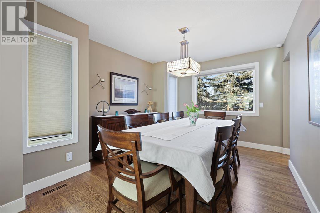 Single Family House for Sale in  Valley Springs Road NW Valley Ridge Calgary 