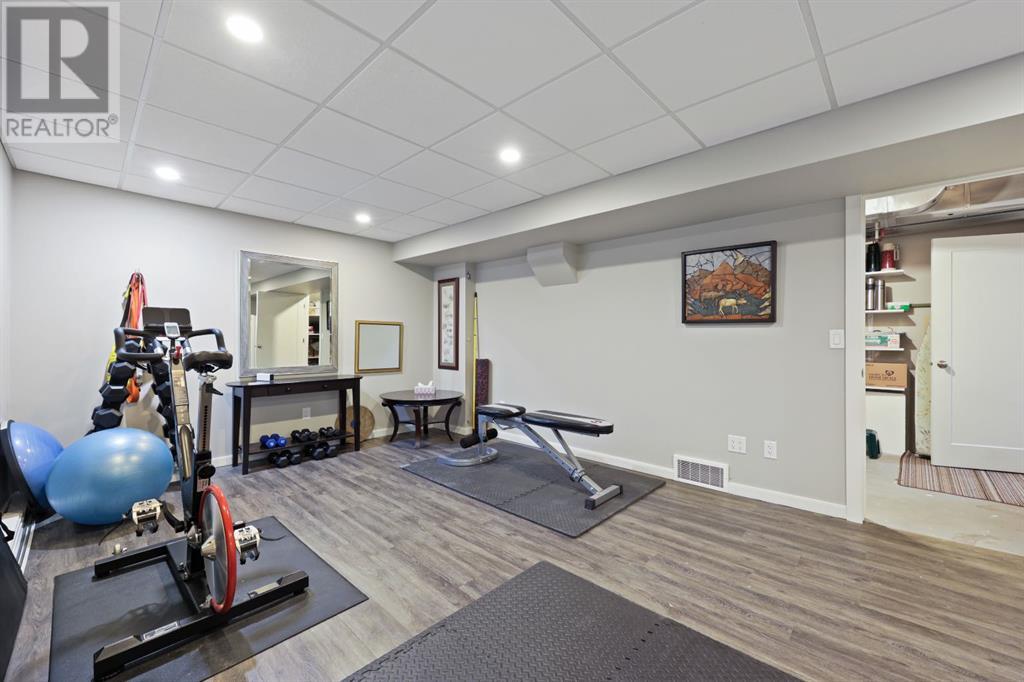 Single Family House for Sale in  Valley Springs Road NW Valley Ridge Calgary 