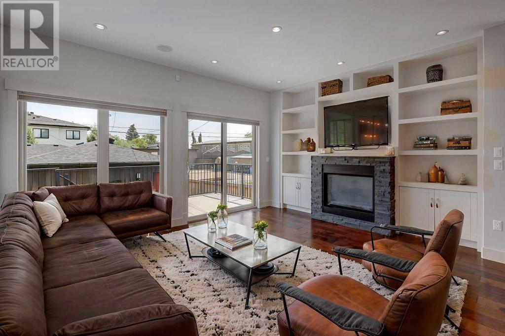 Single Family House for Sale in   Street SW Killarney/Glengarry Calgary 
