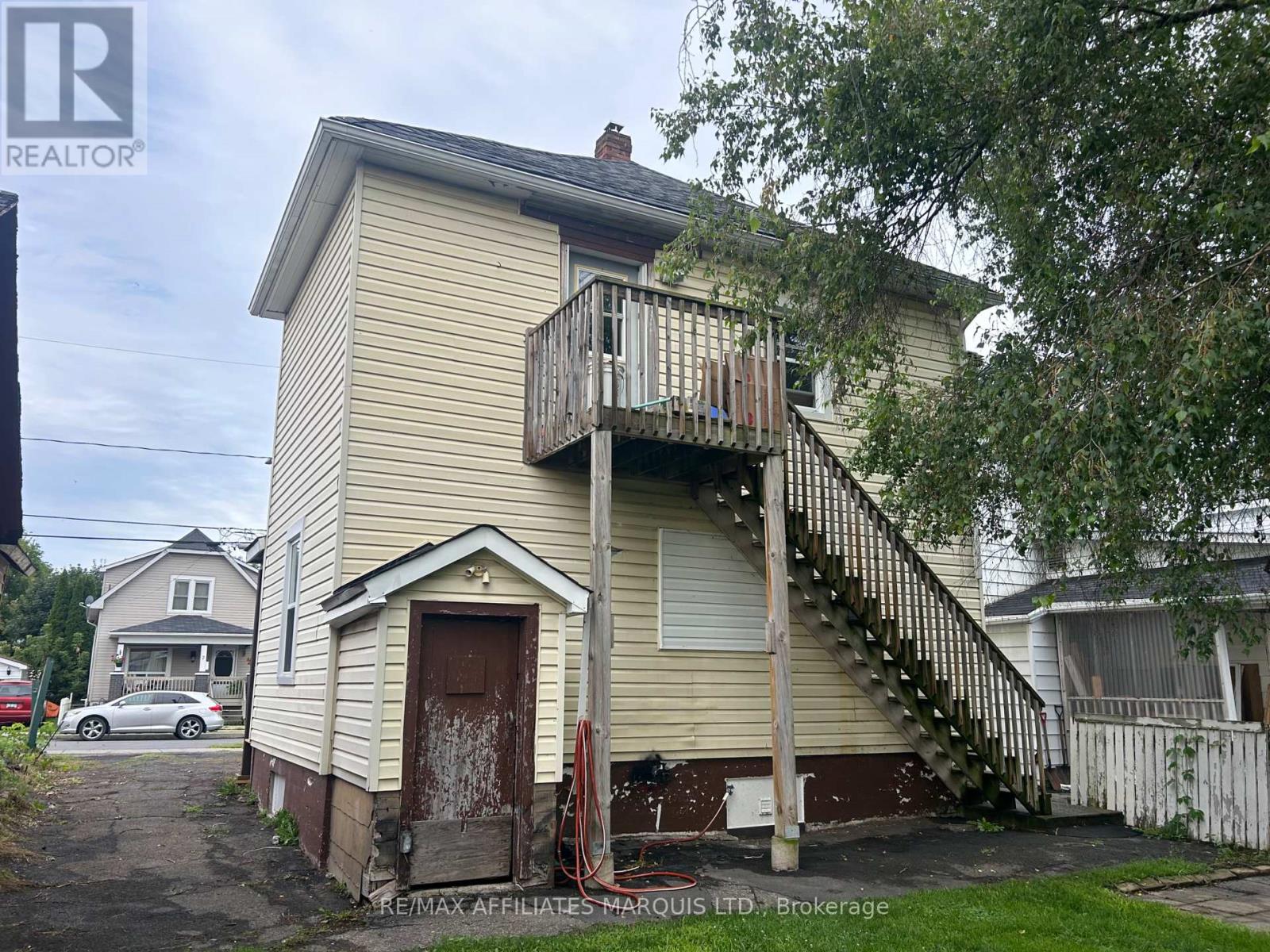 Photo 6 of 8 Millville Avenue, Cornwall ON