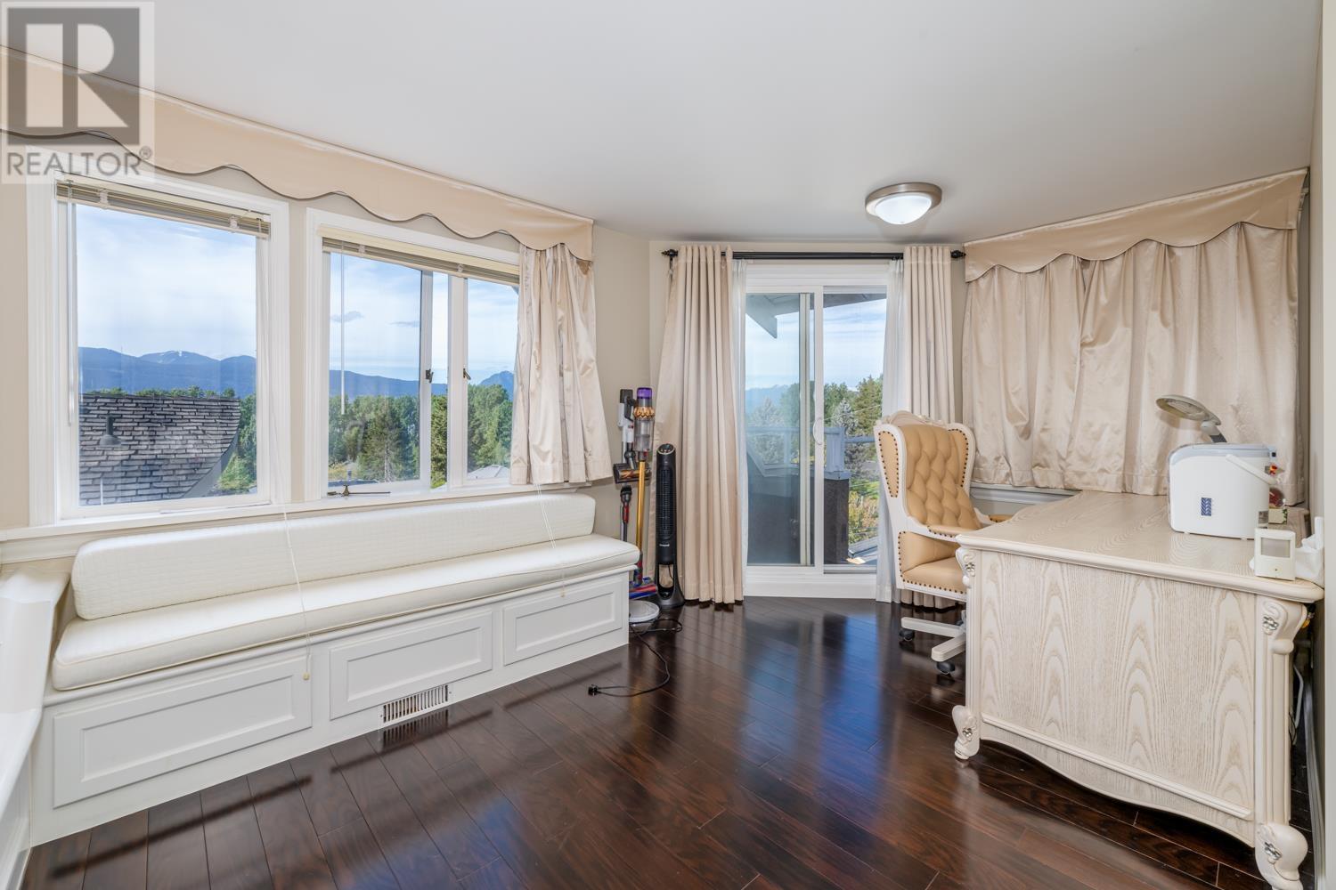 Photo 17 of 4389 Locarno Crescent, Vancouver BC