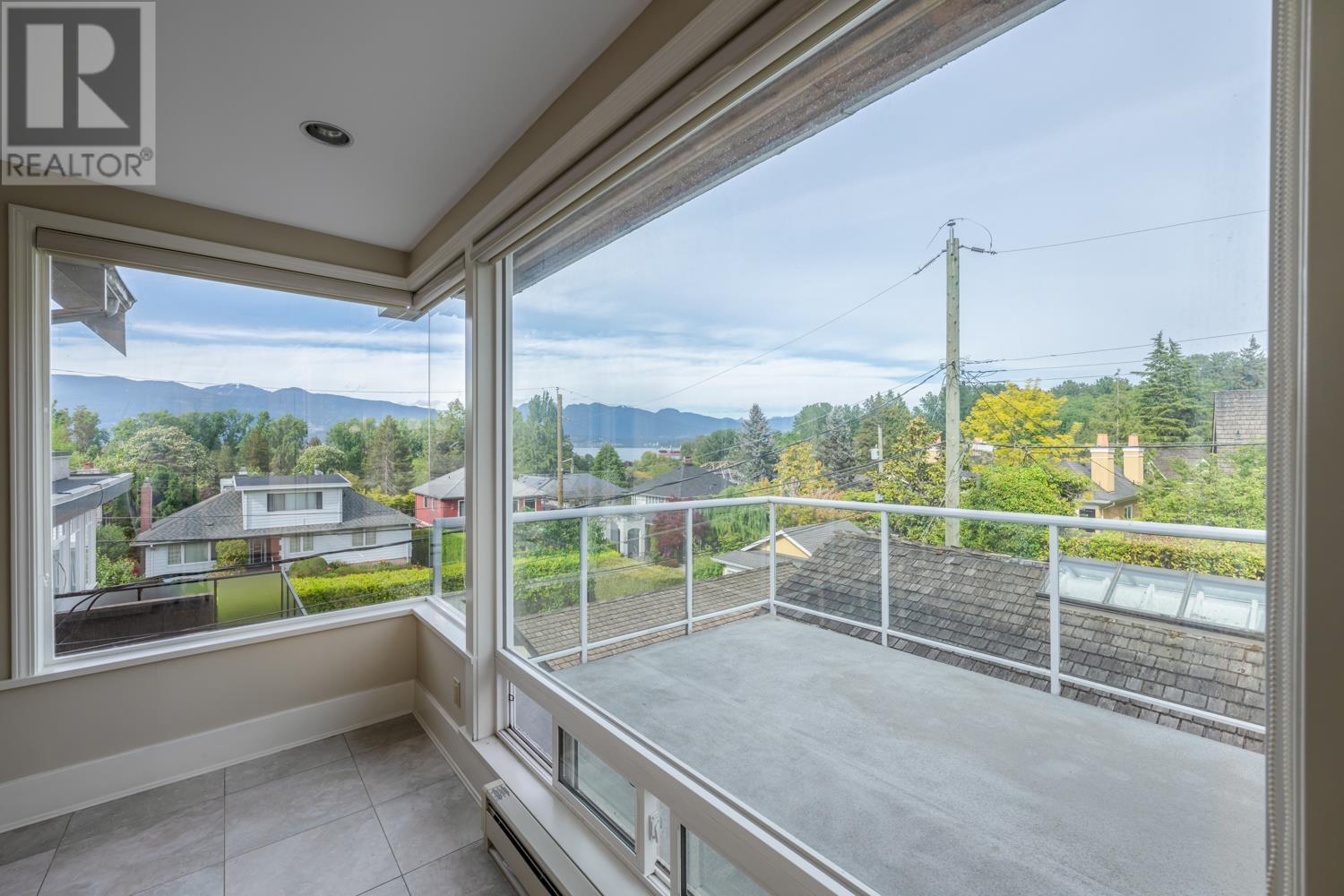 Photo 37 of 4389 Locarno Crescent, Vancouver BC