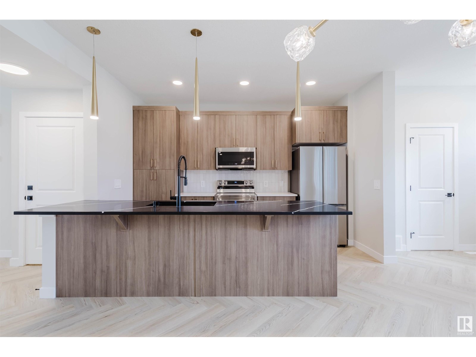 Photo 16 of 2146 Crossbill Ln Nw, Edmonton AB