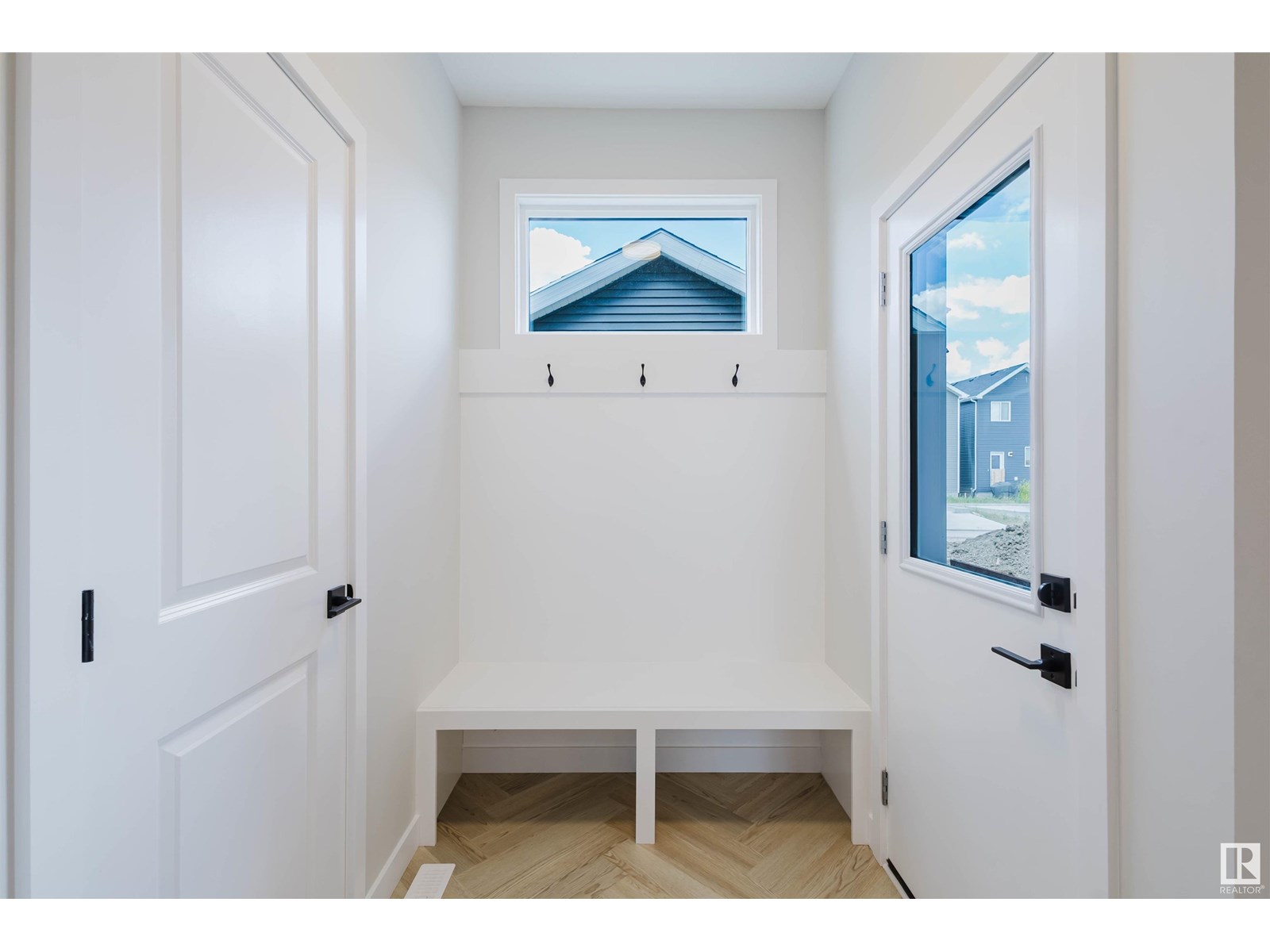 Photo 15 of 2146 Crossbill Ln Nw, Edmonton AB
