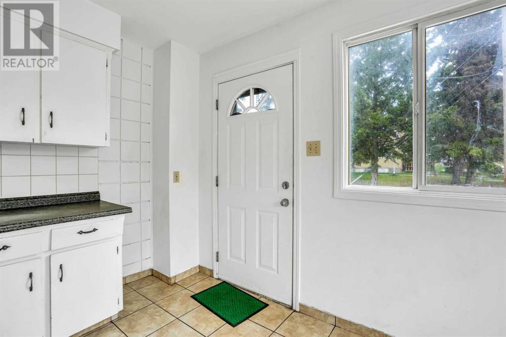 Single Family House for Sale in    Street NE Vista Heights Calgary 
