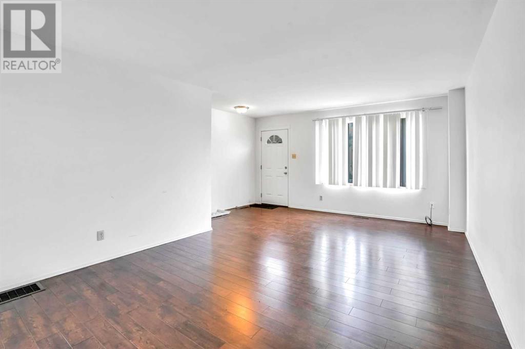 Single Family House for Sale in    Street NE Vista Heights Calgary 