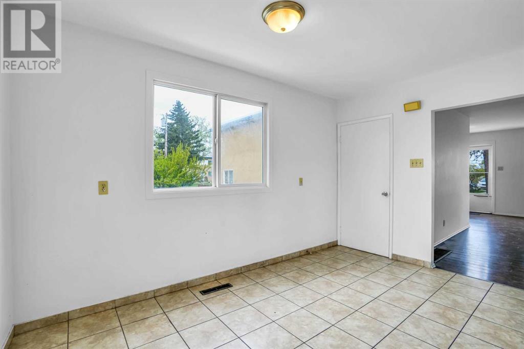 Single Family House for Sale in    Street NE Vista Heights Calgary 