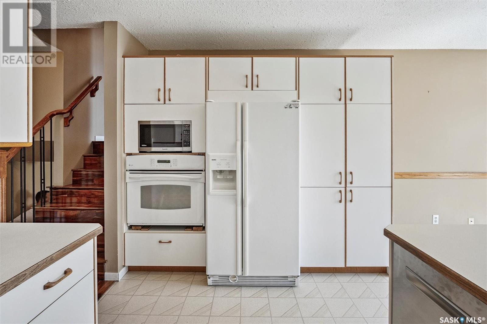 Photo 13 of 731 Swan Crescent, Saskatoon SK