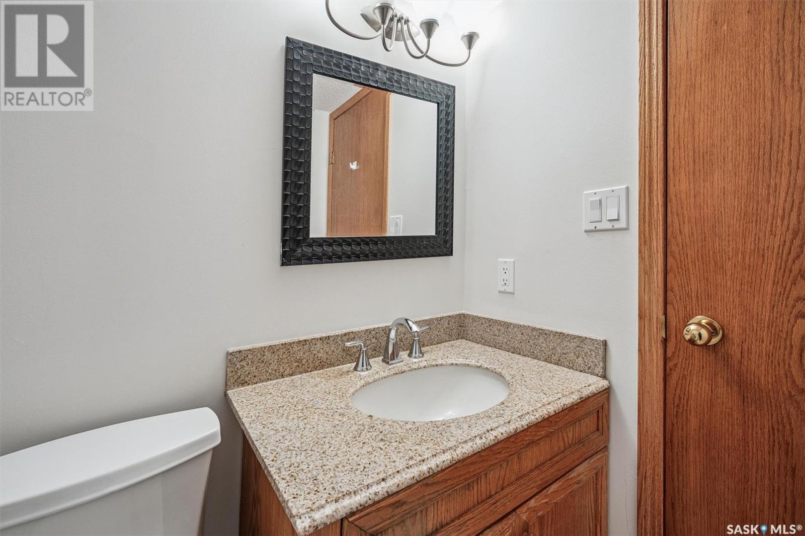 Photo 28 of 731 Swan Crescent, Saskatoon SK