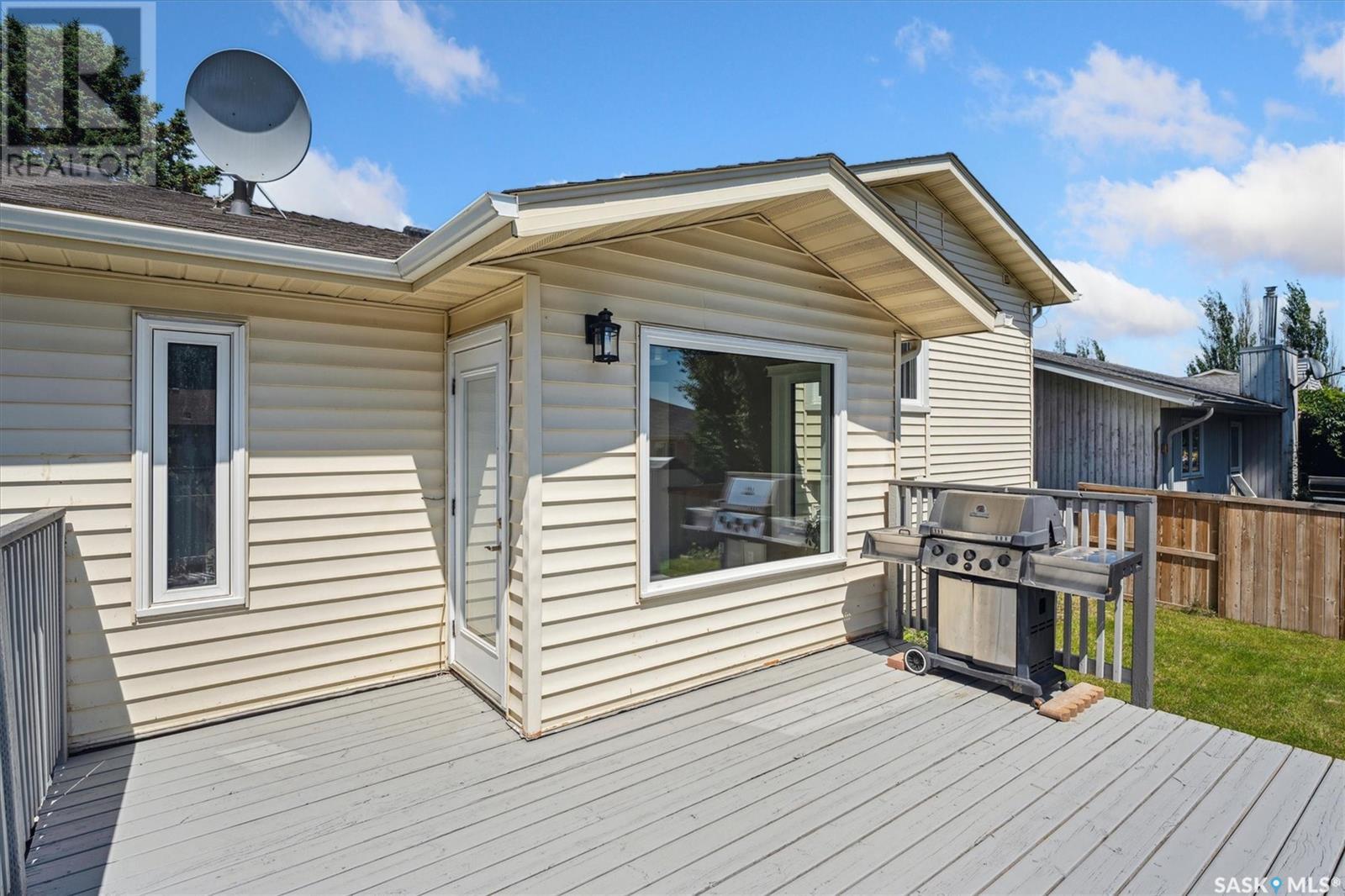 Photo 38 of 731 Swan Crescent, Saskatoon SK