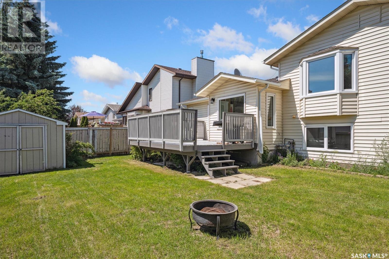 Photo 37 of 731 Swan Crescent, Saskatoon SK