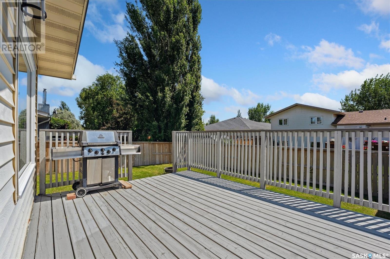 Photo 39 of 731 Swan Crescent, Saskatoon SK