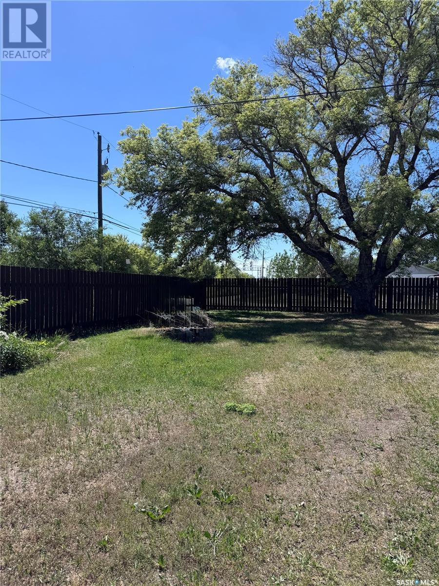 Single Family House Bungalow for Sale in  North Railway STREET E Swift Current 
