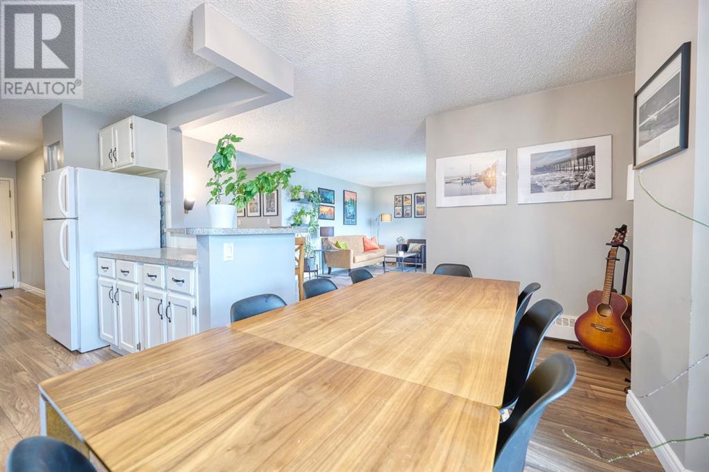 Single Family House for Sale in    Avenue NW Bowness Calgary 