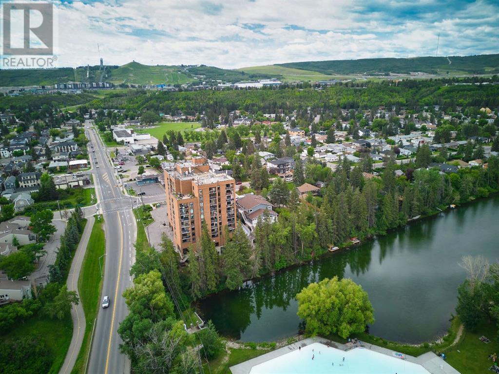 Single Family House for Sale in    Avenue NW Bowness Calgary 
