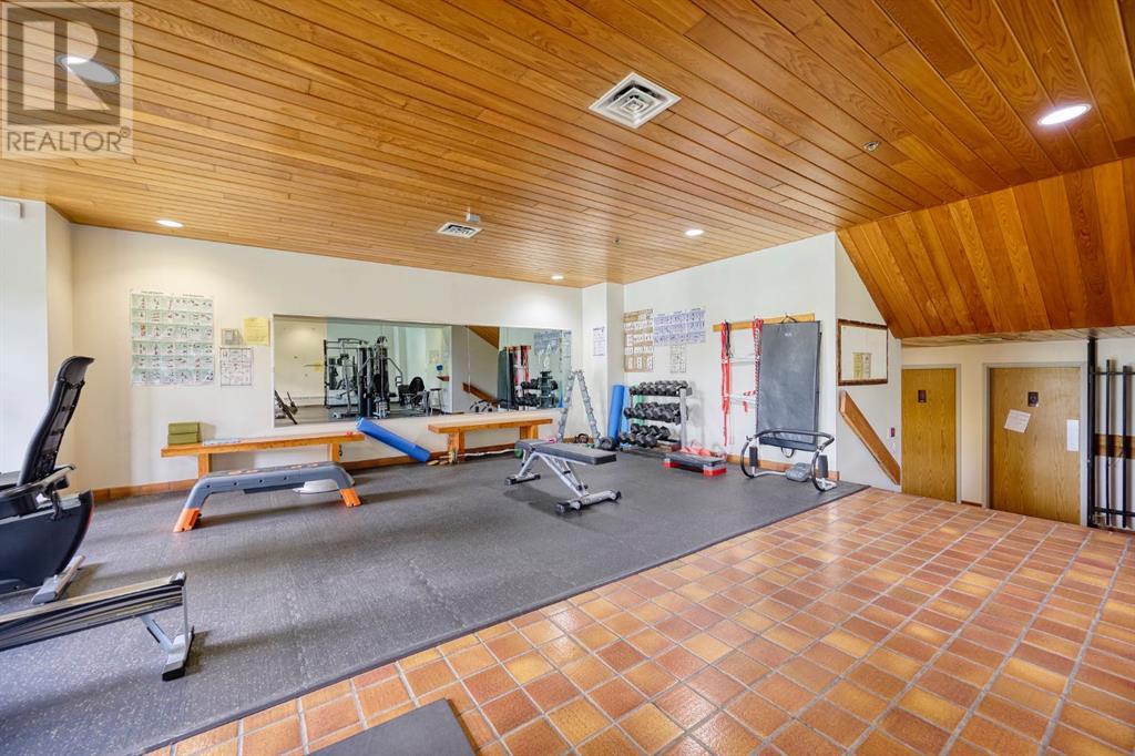 Single Family House for Sale in    Avenue NW Bowness Calgary 