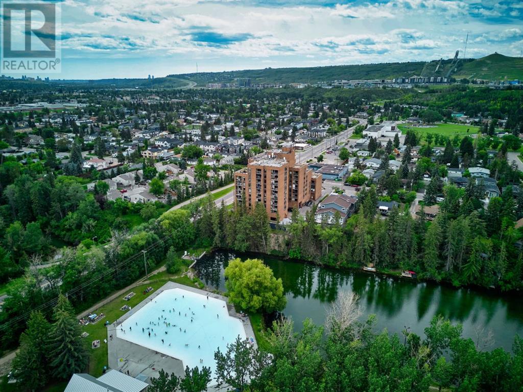 Single Family House for Sale in    Avenue NW Bowness Calgary 