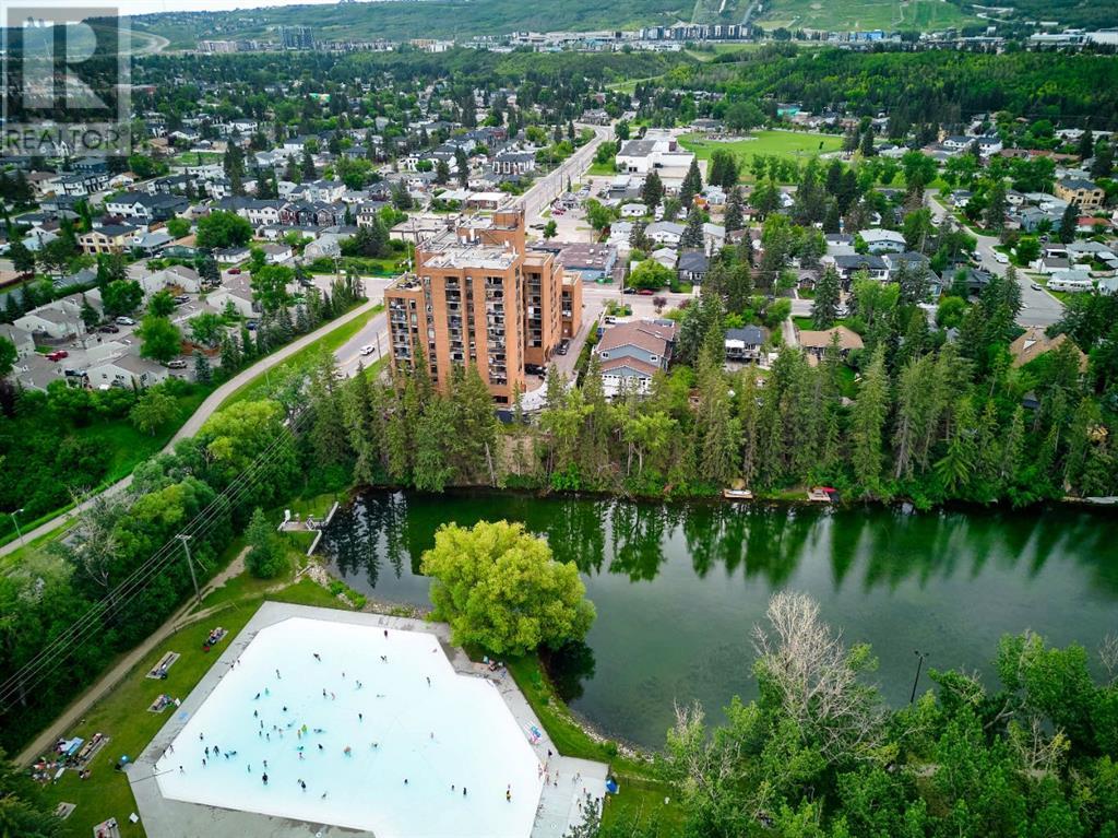 Single Family House for Sale in    Avenue NW Bowness Calgary 
