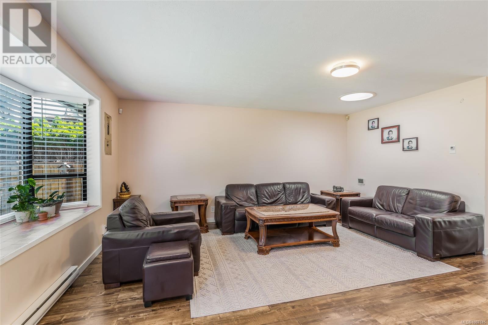 Photo 30 of 6421 Portsmouth Rd, Nanaimo BC