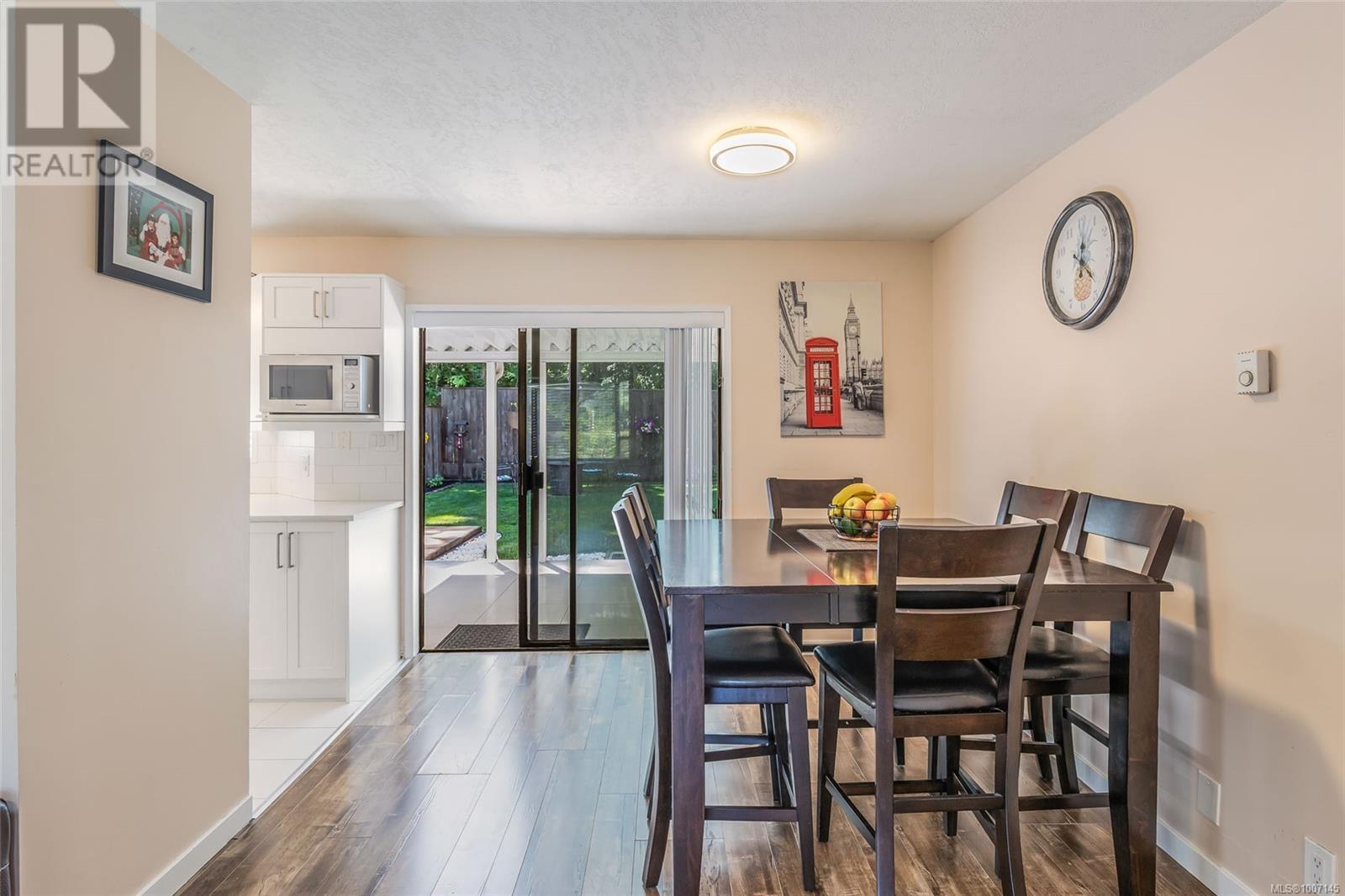 Photo 25 of 6421 Portsmouth Rd, Nanaimo BC