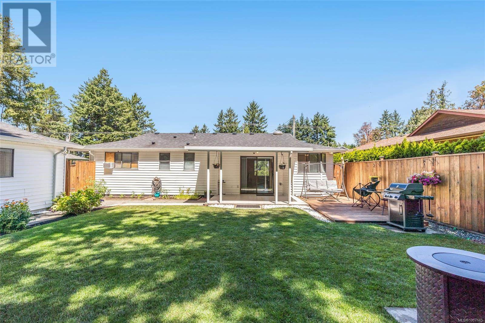 Photo 22 of 6421 Portsmouth Rd, Nanaimo BC