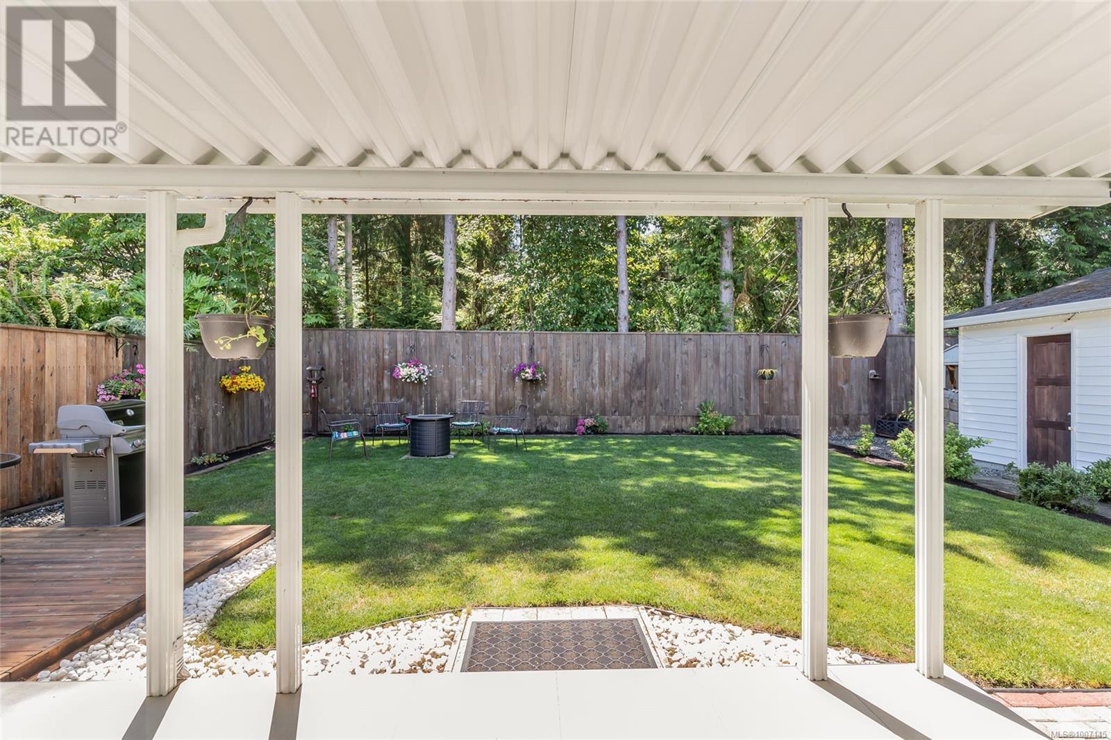 Photo 33 of 6421 Portsmouth Rd, Nanaimo BC