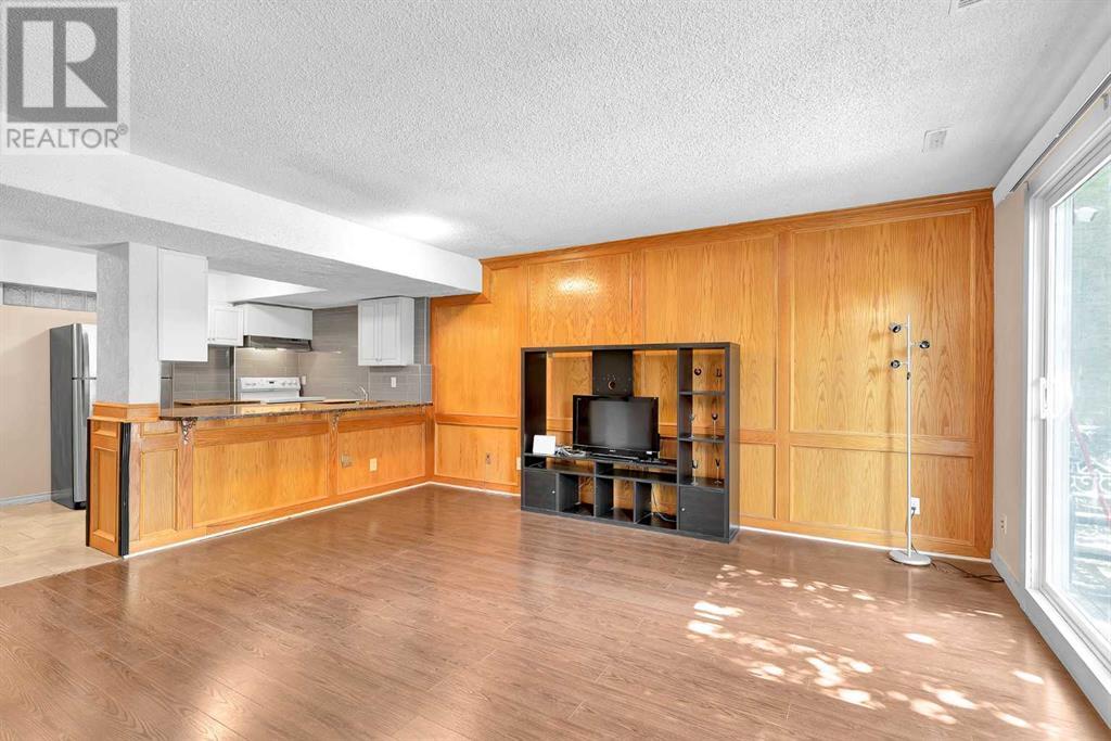 Single Family House for Sale in   Dalton Drive NW Dalhousie Calgary 