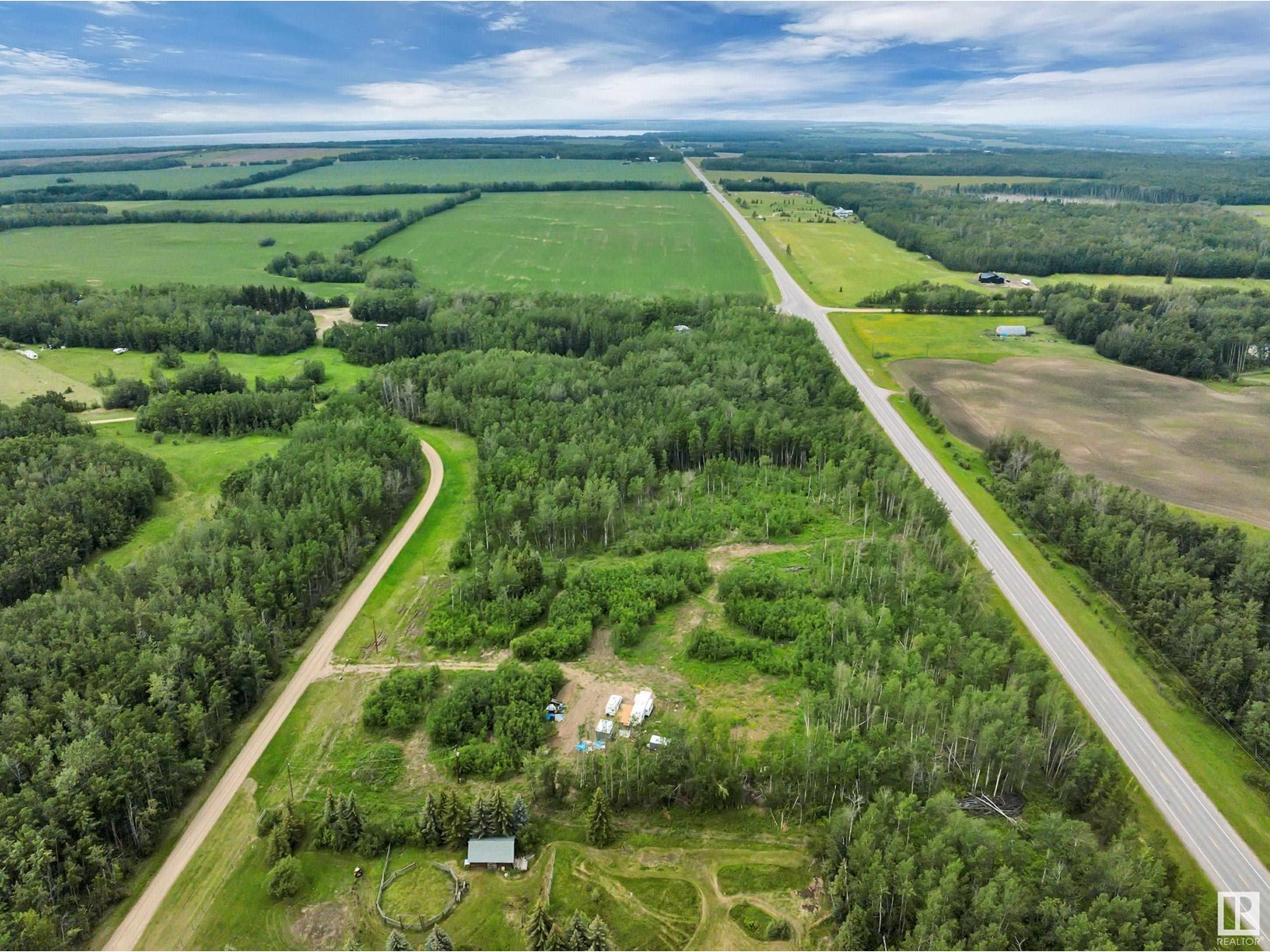 Photo 27 of 801 Glen Haven Cr, Rural Wetaskiwin County AB