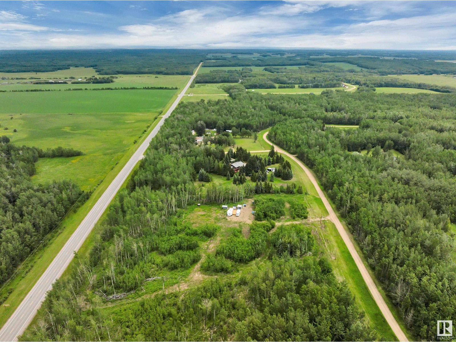 Photo 22 of 801 Glen Haven Cr, Rural Wetaskiwin County AB