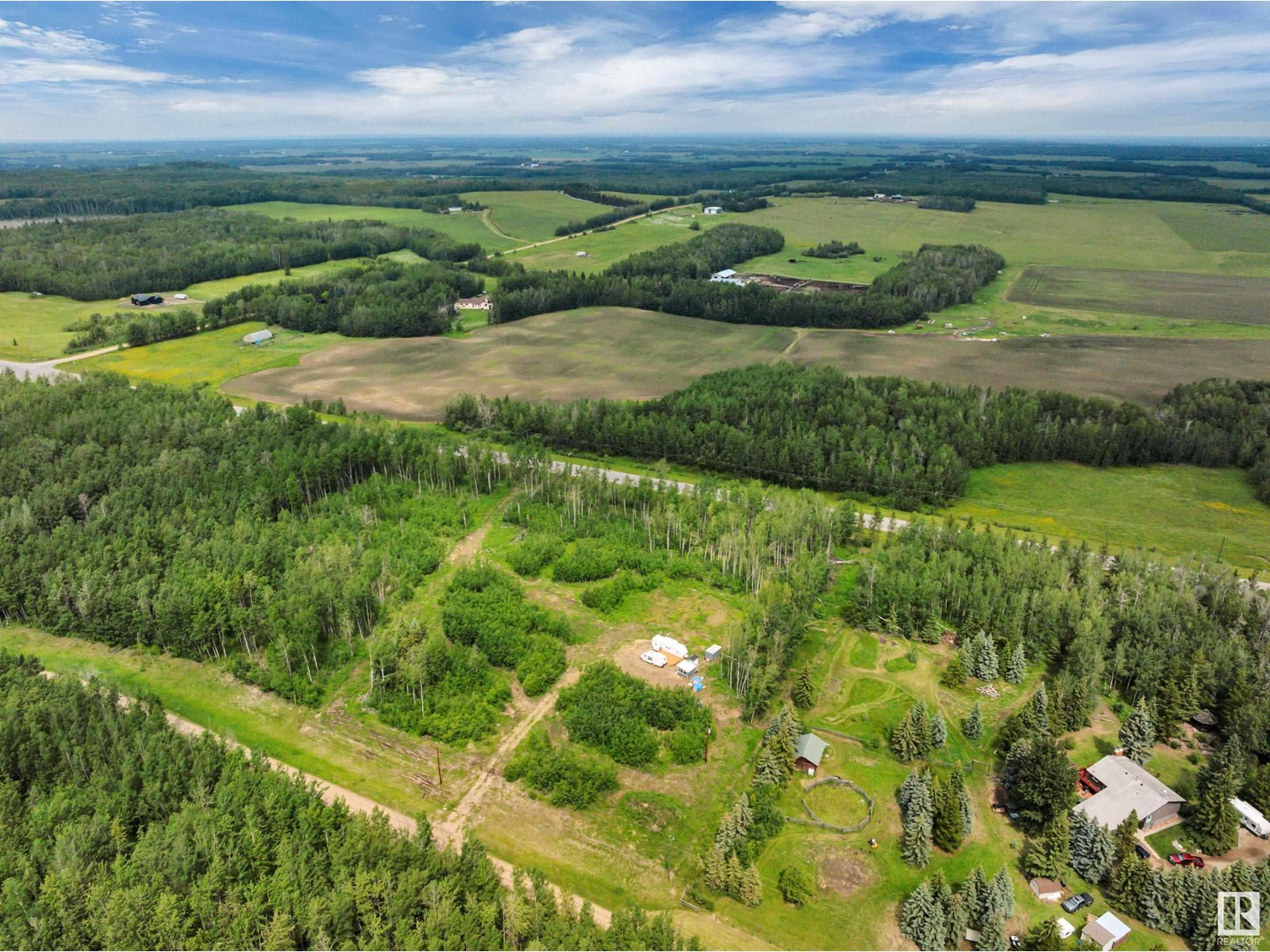 Photo 19 of 801 Glen Haven Cr, Rural Wetaskiwin County AB