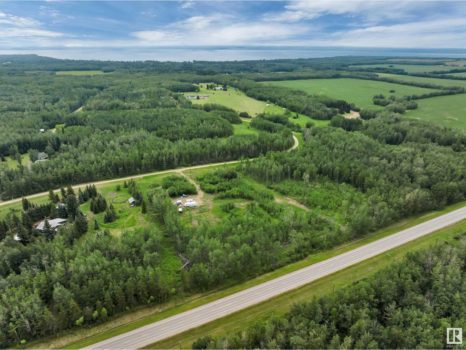Photo 26 of 801 Glen Haven Cr, Rural Wetaskiwin County AB