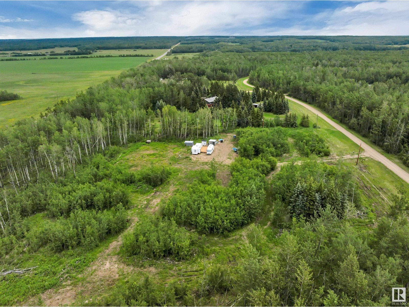 Photo 12 of 801 Glen Haven Cr, Rural Wetaskiwin County AB