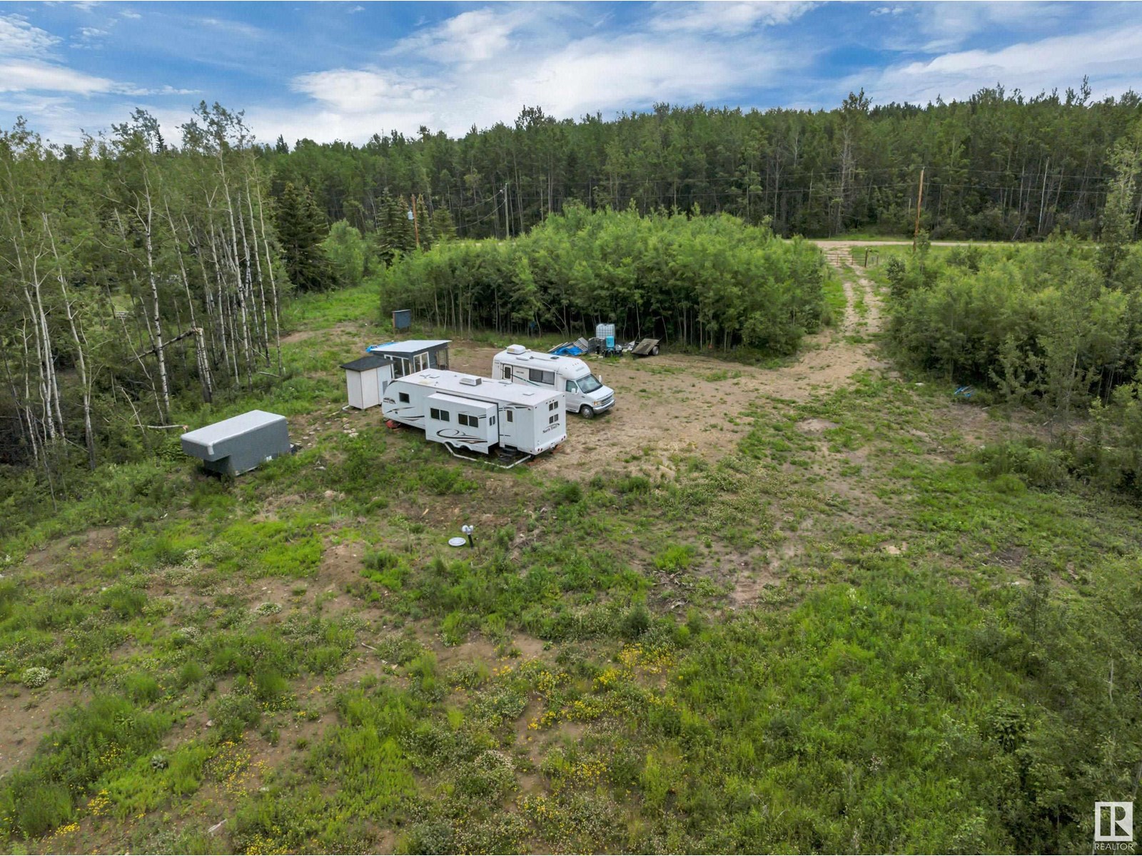 Photo 10 of 801 Glen Haven Cr, Rural Wetaskiwin County AB